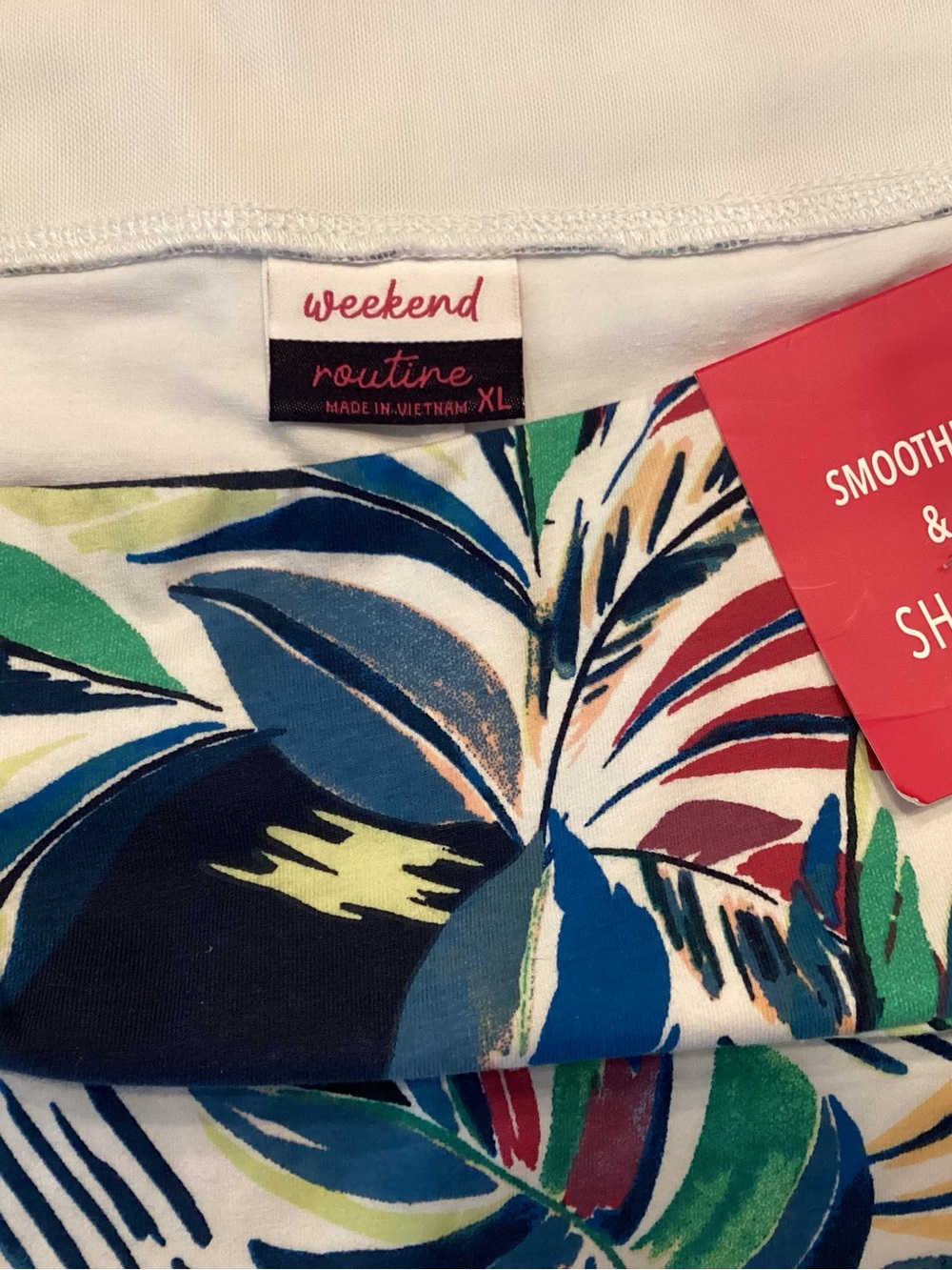 Weekend Routine Tropical Leaf Print Top - Multicolor - Picture 3 of 4